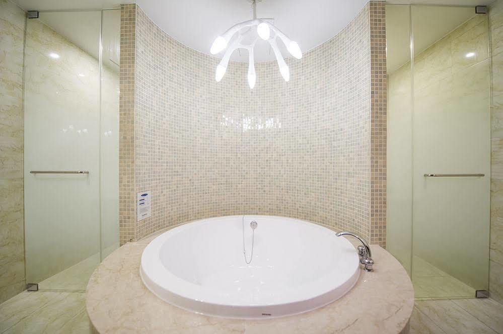 Hotel Floce Bucheon Bagian luar foto